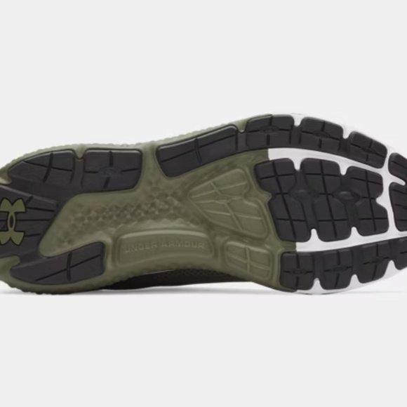 NWB- UNDER ARMOUR CHARGED ROGUE 4 MEN\'S SHOES-GREEN/ GREEN/WHITE SIZE 9